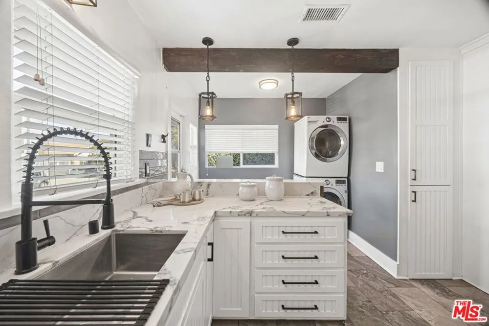 5802 Lexington Avenue Los Angeles, CA 90038
