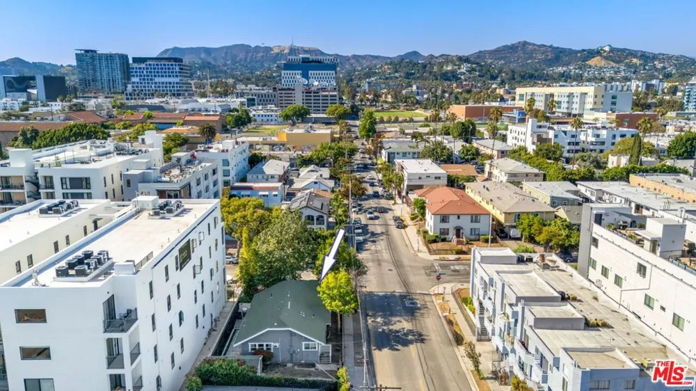 5802 Lexington Avenue Los Angeles, CA 90038