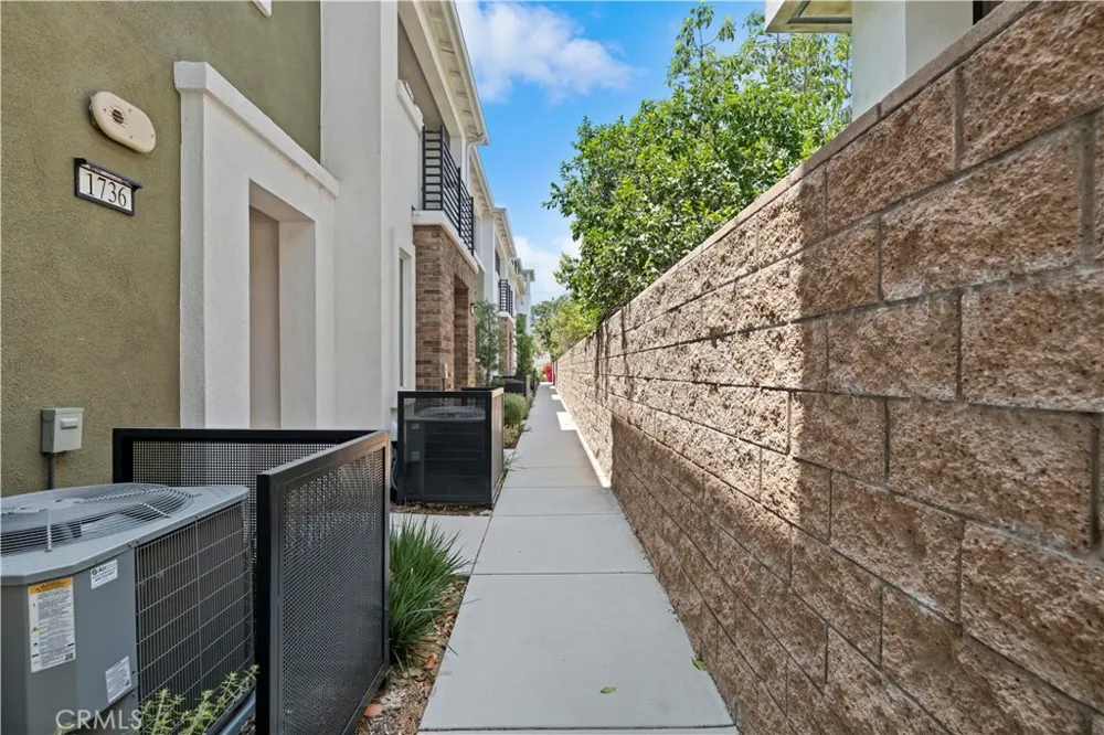 1750 Cayton Loop West Covina, CA 91790