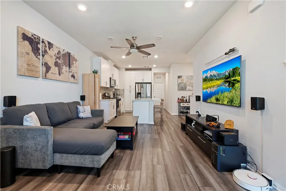 1750 Cayton Loop West Covina, CA 91790