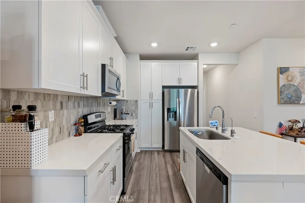 1750 Cayton Loop West Covina, CA 91790