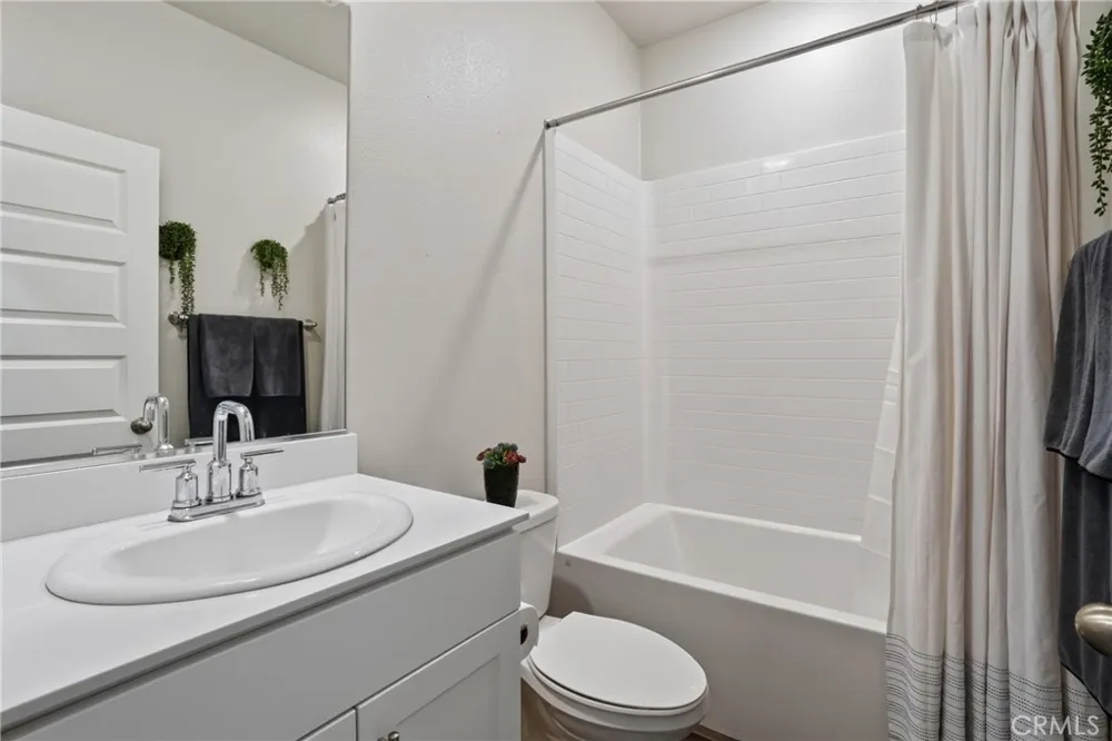 1750 Cayton Loop West Covina, CA 91790