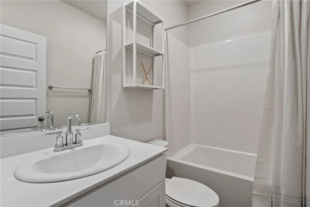 1750 Cayton Loop West Covina, CA 91790