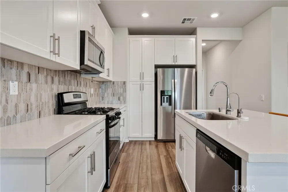 1750 Cayton Loop West Covina, CA 91790