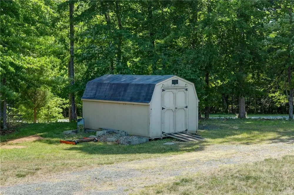 1153 Town Creek Road Eden, NC 27288