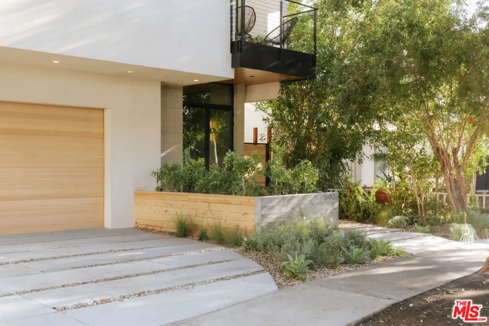 8906 Hubbard Street Culver City, CA 90232