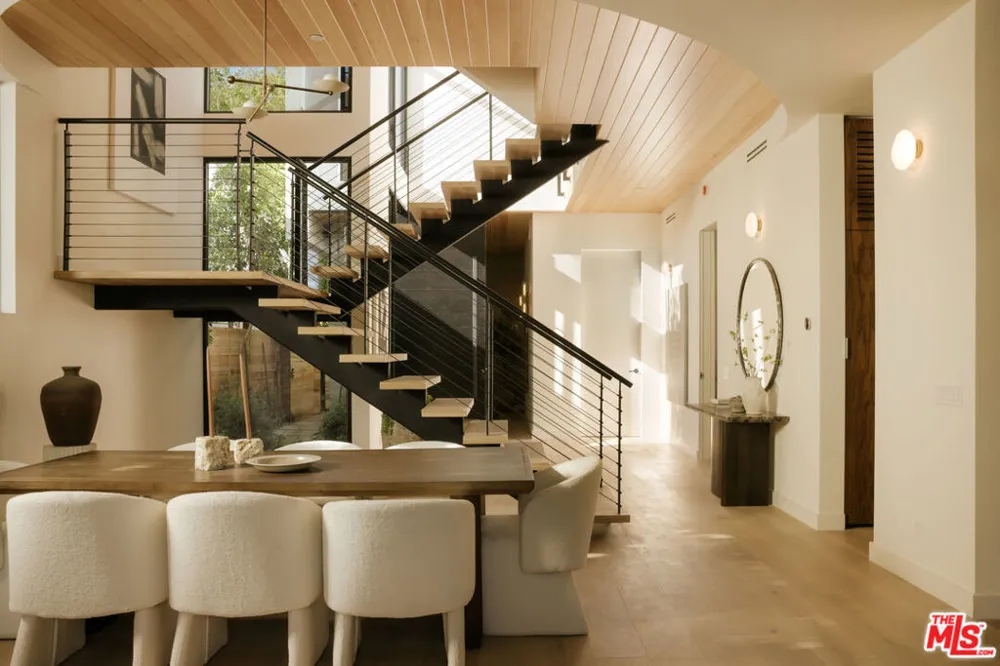 8906 Hubbard Street Culver City, CA 90232