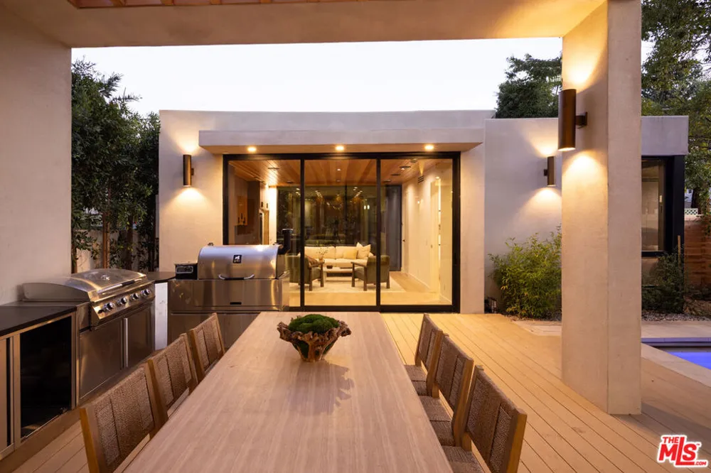 8906 Hubbard Street Culver City, CA 90232