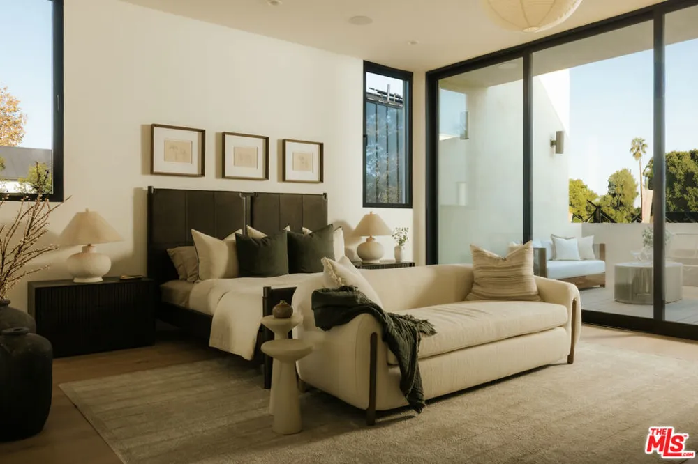 8906 Hubbard Street Culver City, CA 90232