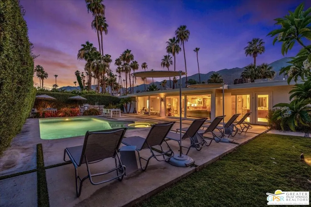 1250 S Paseo De Marcia Palm Springs, CA 92264