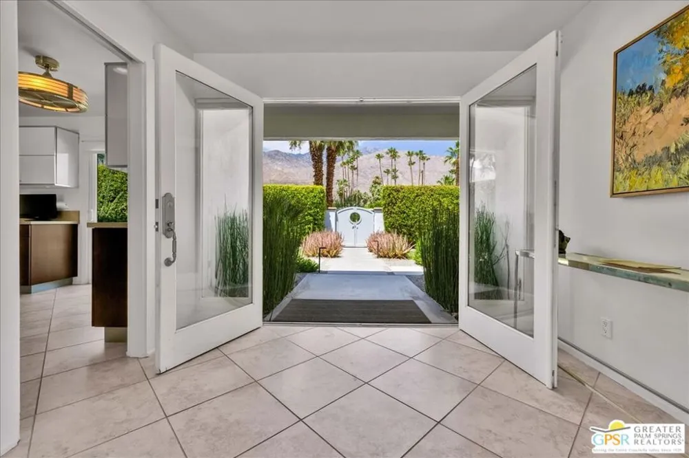 1250 S Paseo De Marcia Palm Springs, CA 92264