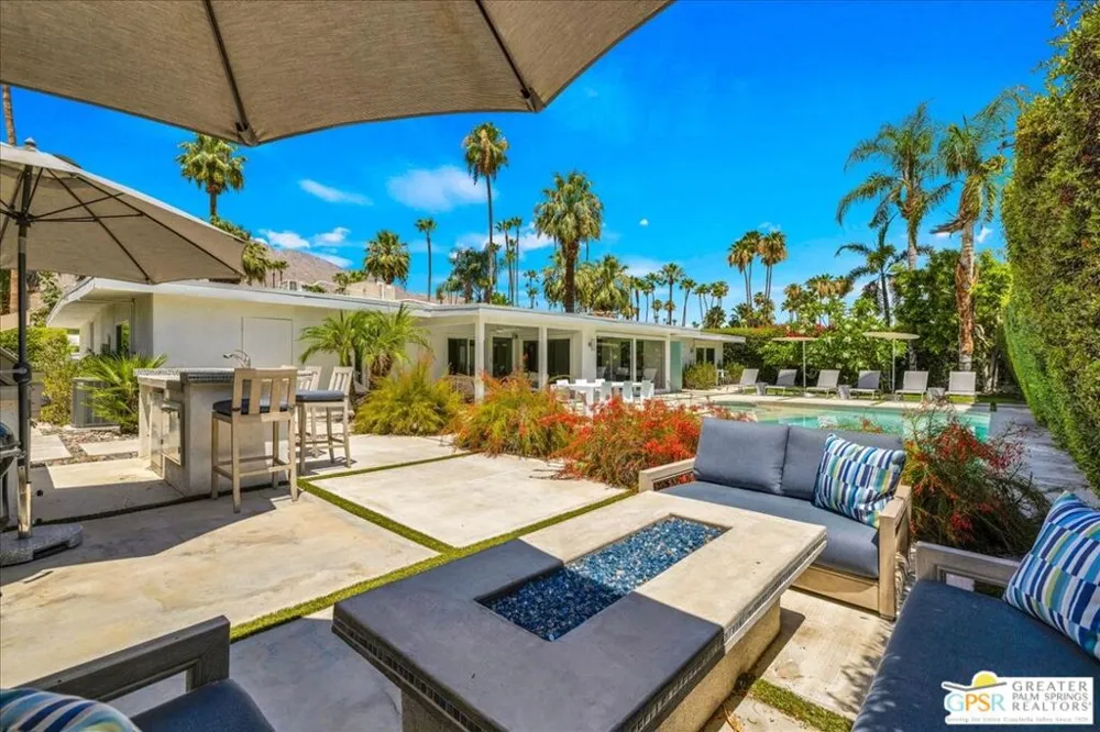1250 S Paseo De Marcia Palm Springs, CA 92264