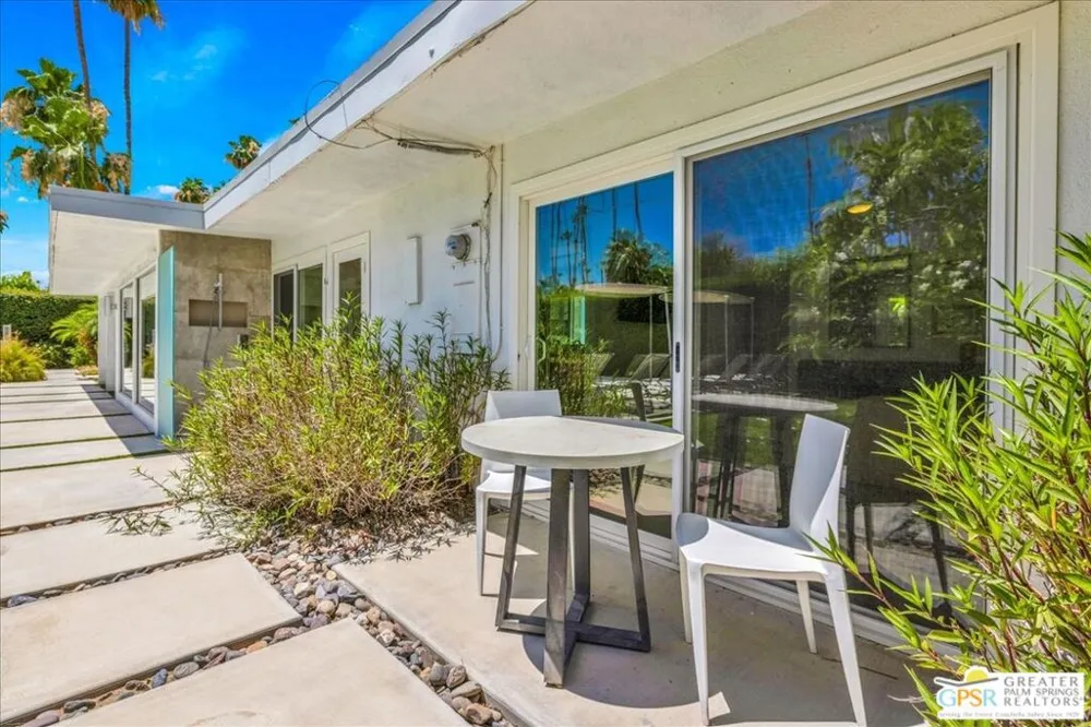 1250 S Paseo De Marcia Palm Springs, CA 92264