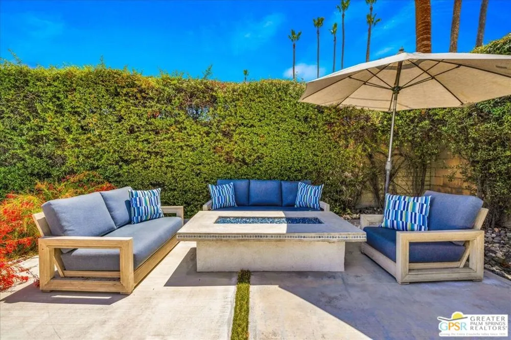 1250 S Paseo De Marcia Palm Springs, CA 92264
