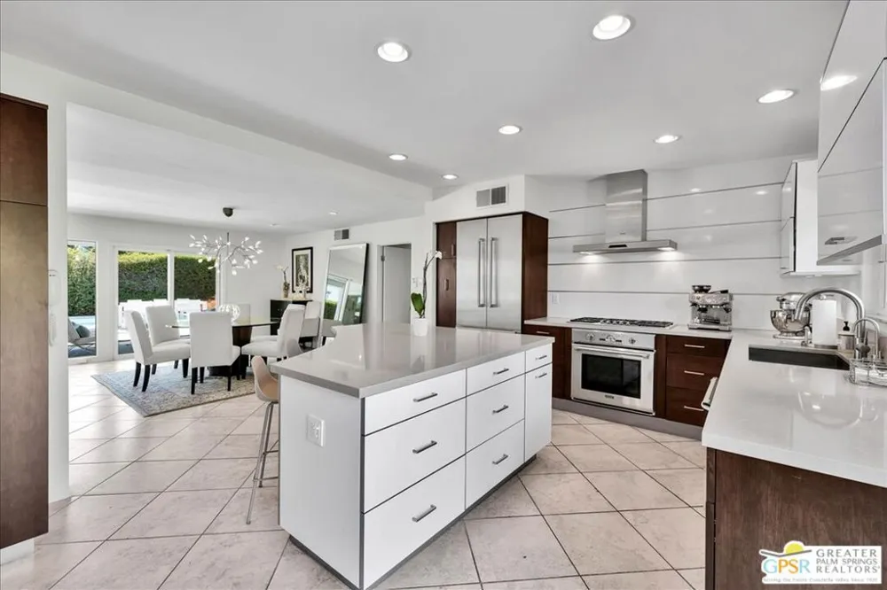 1250 S Paseo De Marcia Palm Springs, CA 92264
