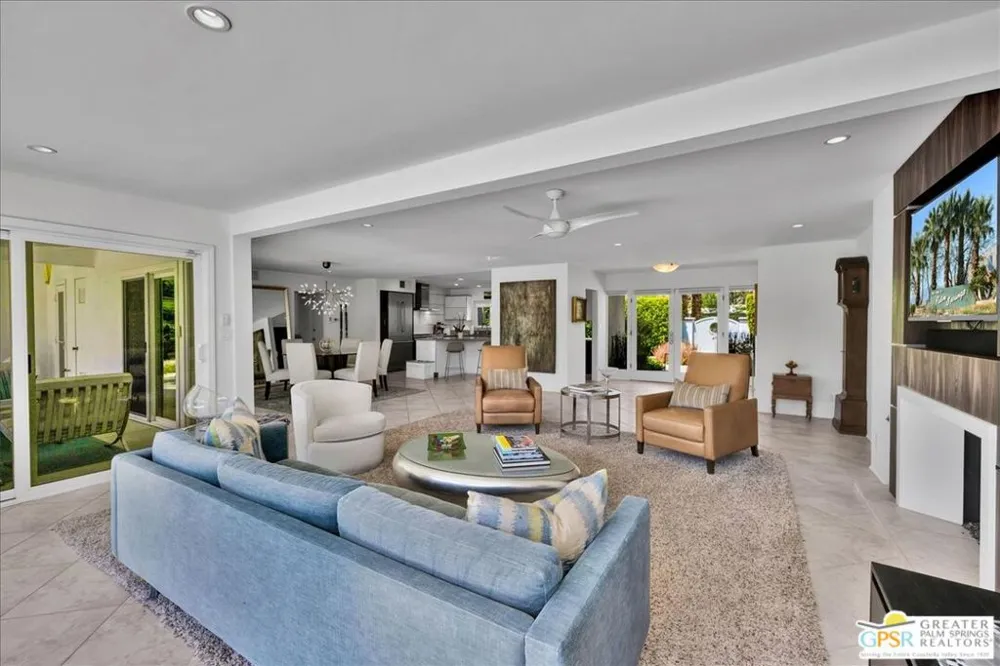 1250 S Paseo De Marcia Palm Springs, CA 92264
