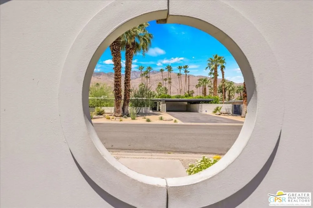 1250 S Paseo De Marcia Palm Springs, CA 92264