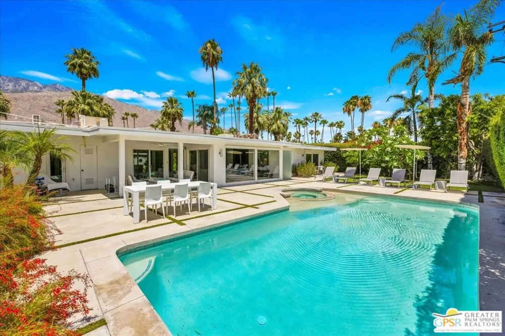 1250 S Paseo De Marcia Palm Springs, CA 92264