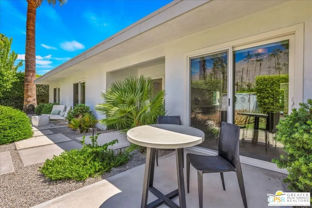 1250 S Paseo De Marcia Palm Springs, CA 92264