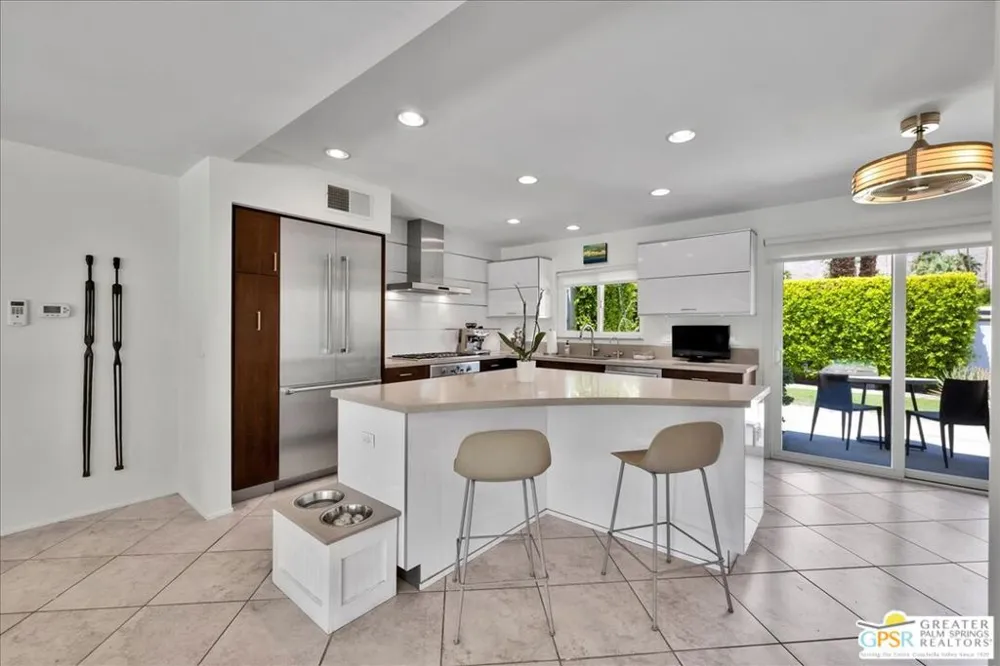 1250 S Paseo De Marcia Palm Springs, CA 92264