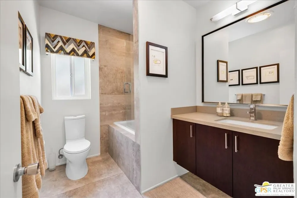 1250 S Paseo De Marcia Palm Springs, CA 92264