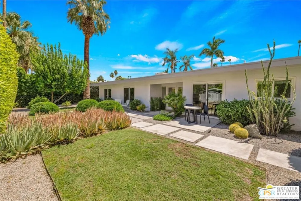 1250 S Paseo De Marcia Palm Springs, CA 92264