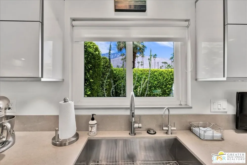 1250 S Paseo De Marcia Palm Springs, CA 92264