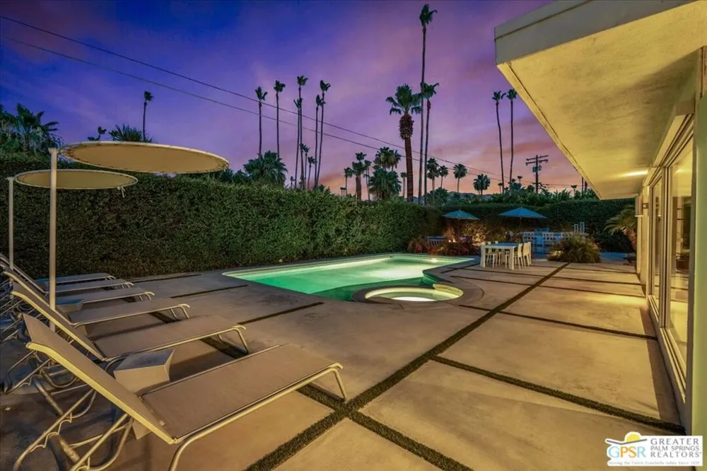 1250 S Paseo De Marcia Palm Springs, CA 92264
