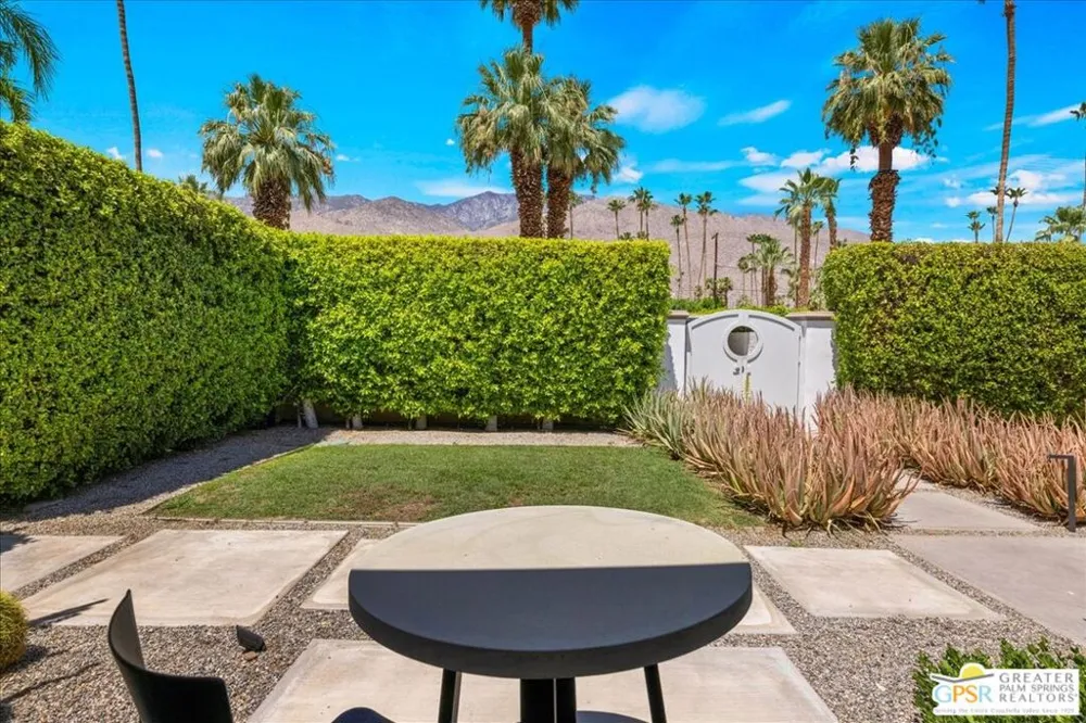 1250 S Paseo De Marcia Palm Springs, CA 92264