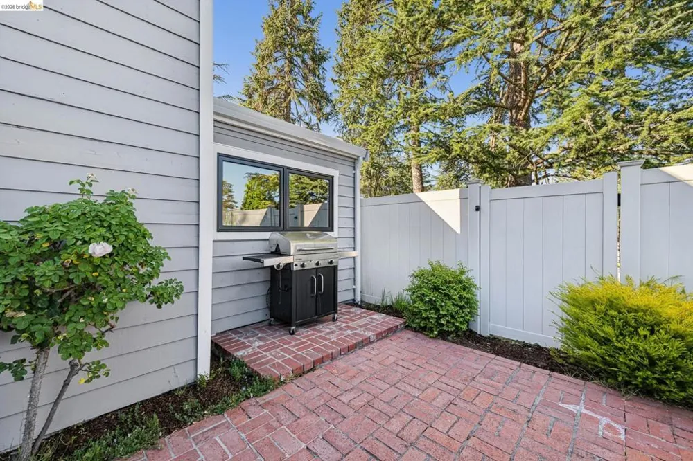 1912 Ascot Dr Moraga, CA 94556