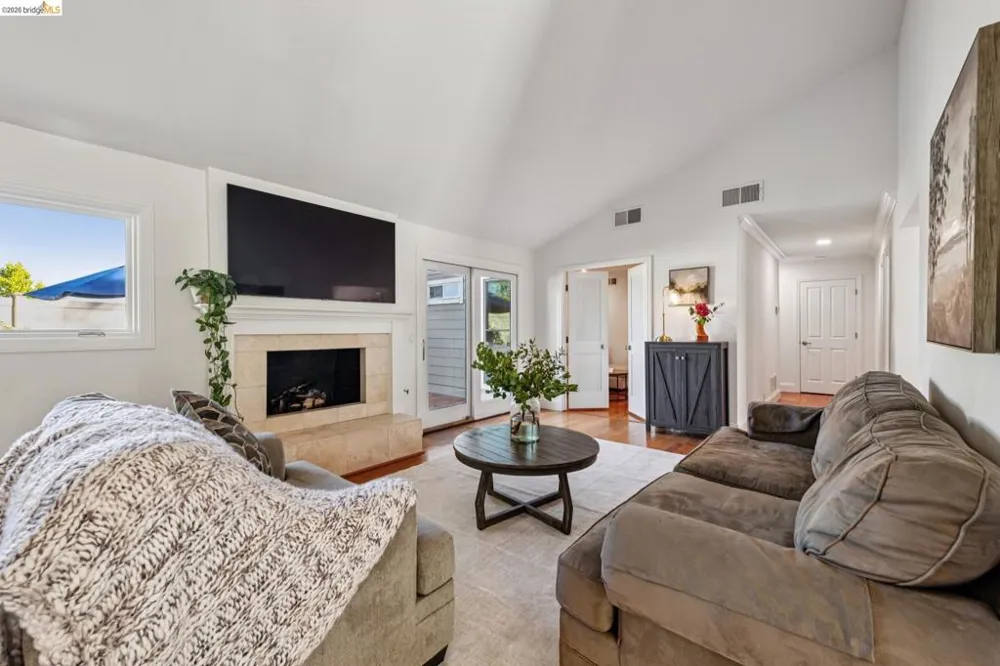 1912 Ascot Dr Moraga, CA 94556