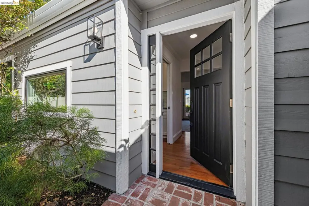 1912 Ascot Dr Moraga, CA 94556