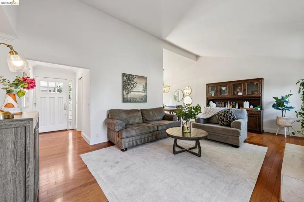 1912 Ascot Dr Moraga, CA 94556