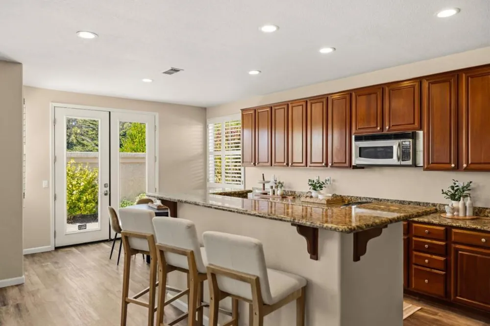 4890 Peninsula Point Drive Seaside, CA 93955