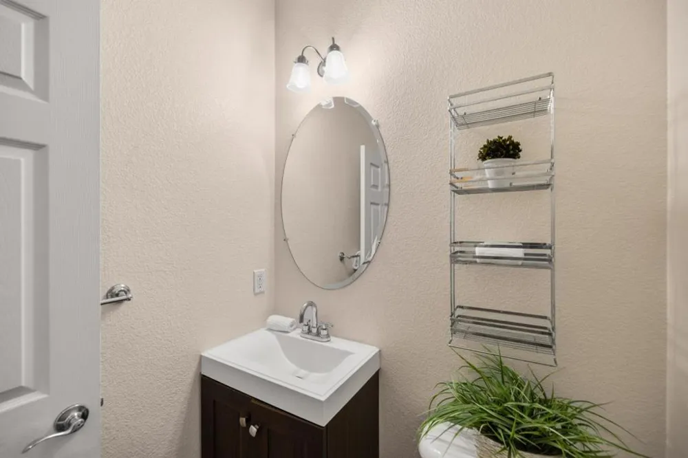 4890 Peninsula Point Drive Seaside, CA 93955