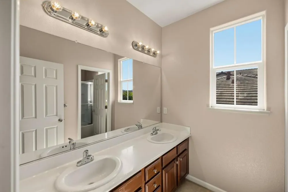 4890 Peninsula Point Drive Seaside, CA 93955