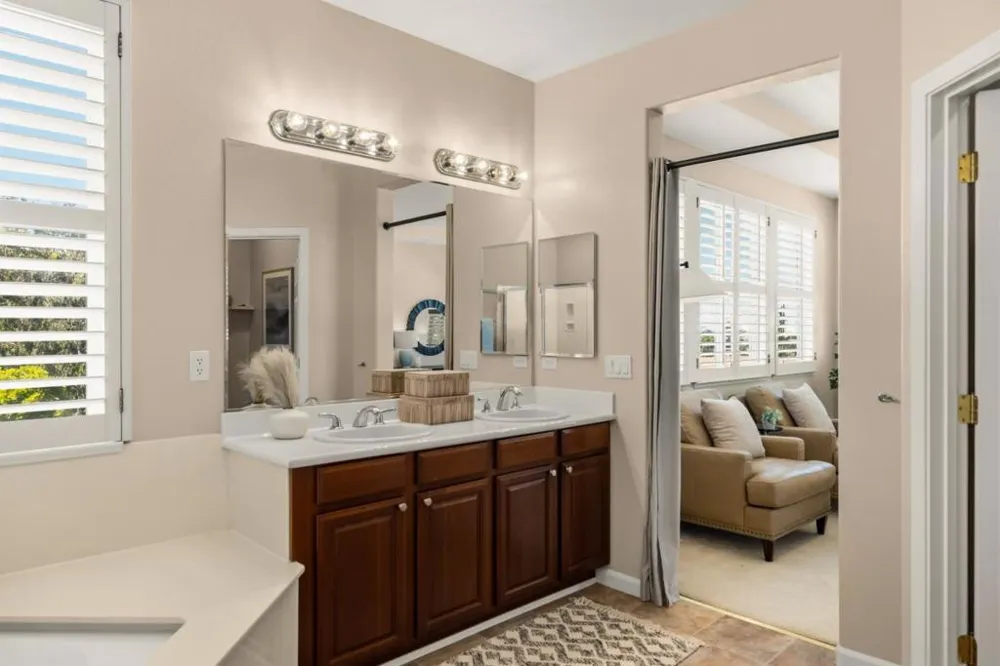 4890 Peninsula Point Drive Seaside, CA 93955