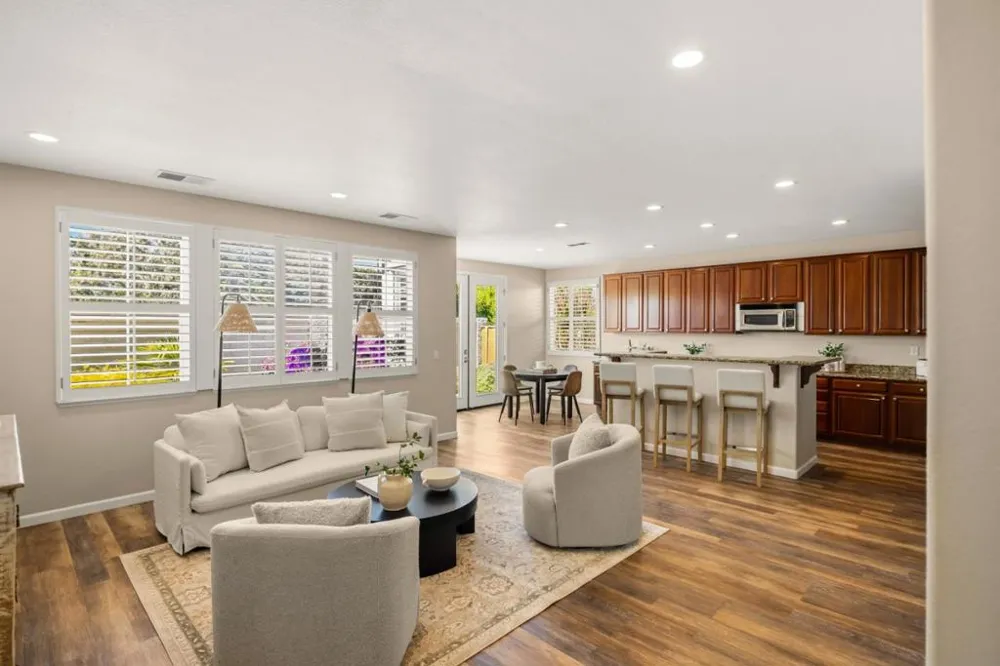 4890 Peninsula Point Drive Seaside, CA 93955