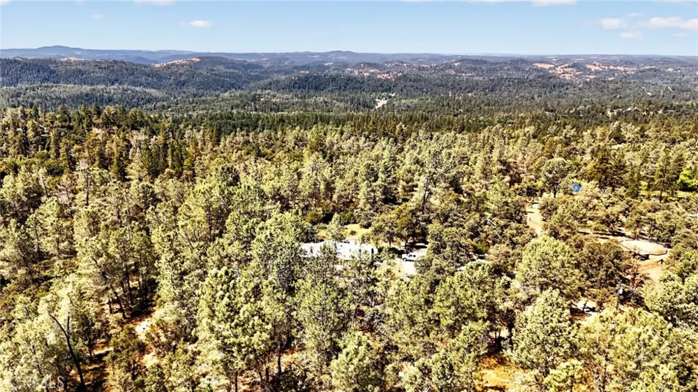 5040 Cougar Lane Georgetown, CA 95634