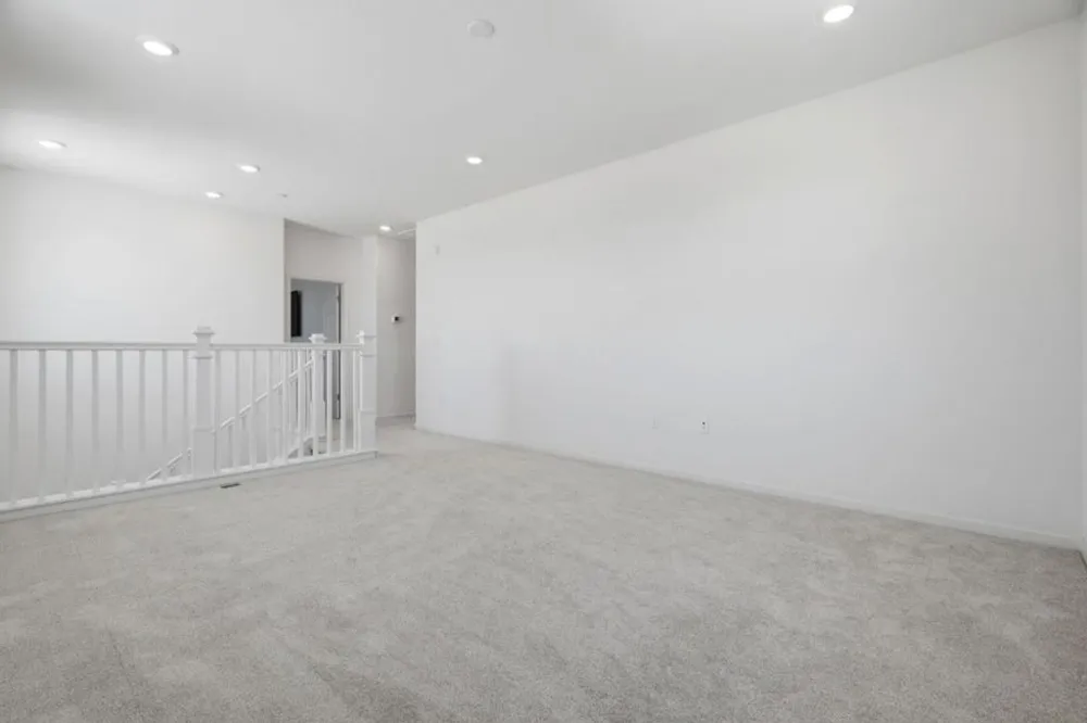 2091 Mint Drive Hollister, CA 95023