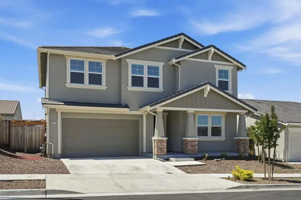 2091 Mint Drive Hollister, CA 95023