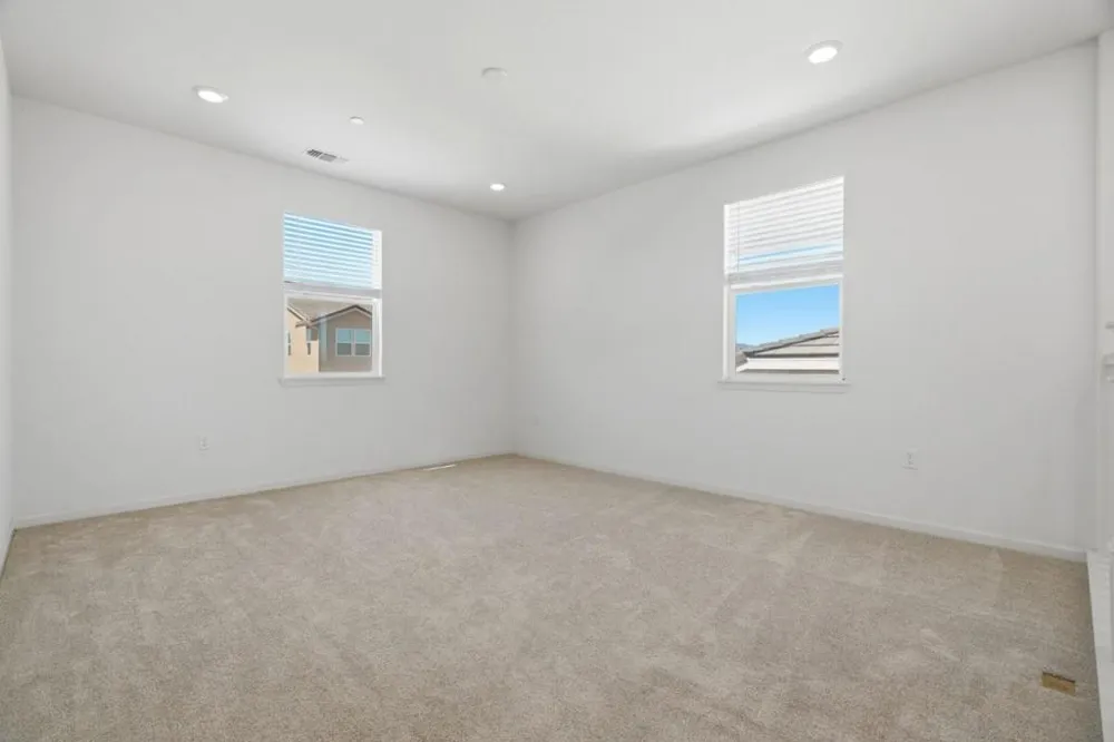 2091 Mint Drive Hollister, CA 95023