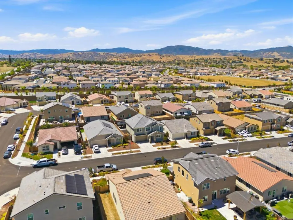 2091 Mint Drive Hollister, CA 95023