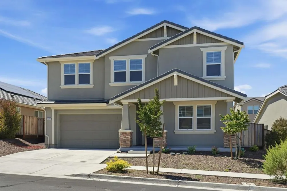 2091 Mint Drive Hollister, CA 95023