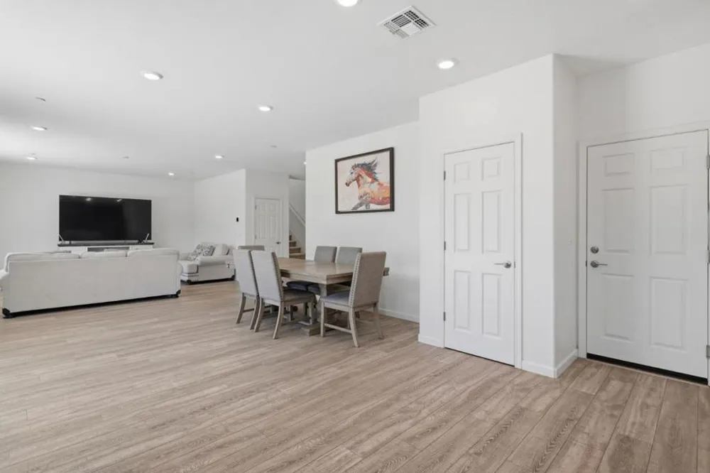 2091 Mint Drive Hollister, CA 95023