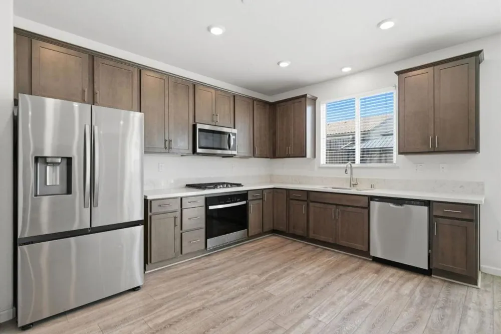 2091 Mint Drive Hollister, CA 95023