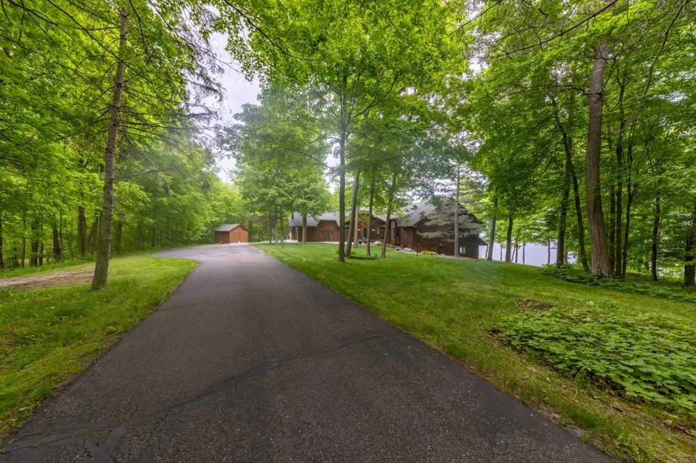 22550 OLD TRAPPER RD Cohasset, MN 55721