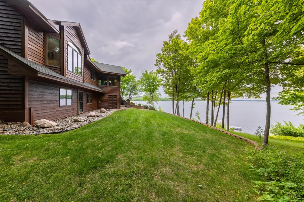 22550 OLD TRAPPER RD Cohasset, MN 55721
