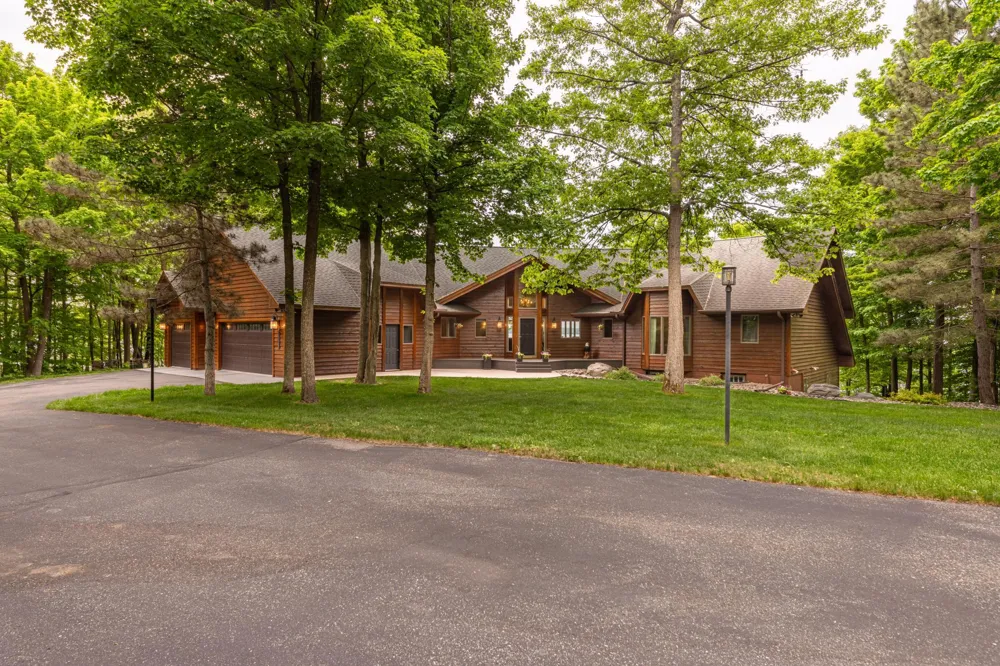 22550 OLD TRAPPER RD Cohasset, MN 55721