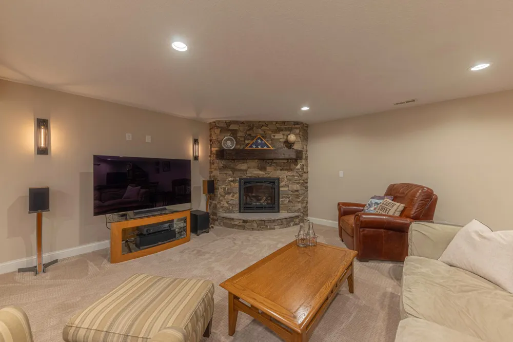 22550 OLD TRAPPER RD Cohasset, MN 55721